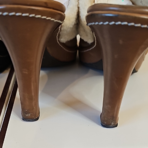 Vintage Coach Women's Black and Tan Shearling Mules - Make Offer - Picture 5 of 17